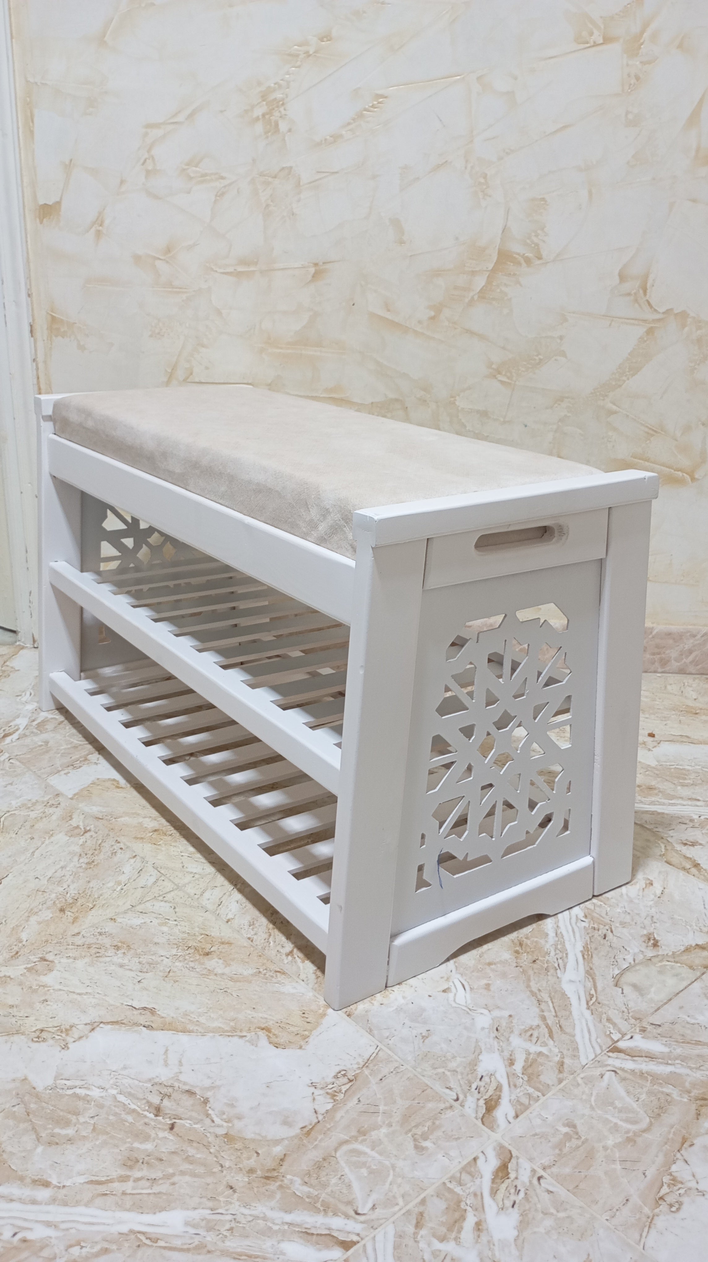 حامل احديه عصري